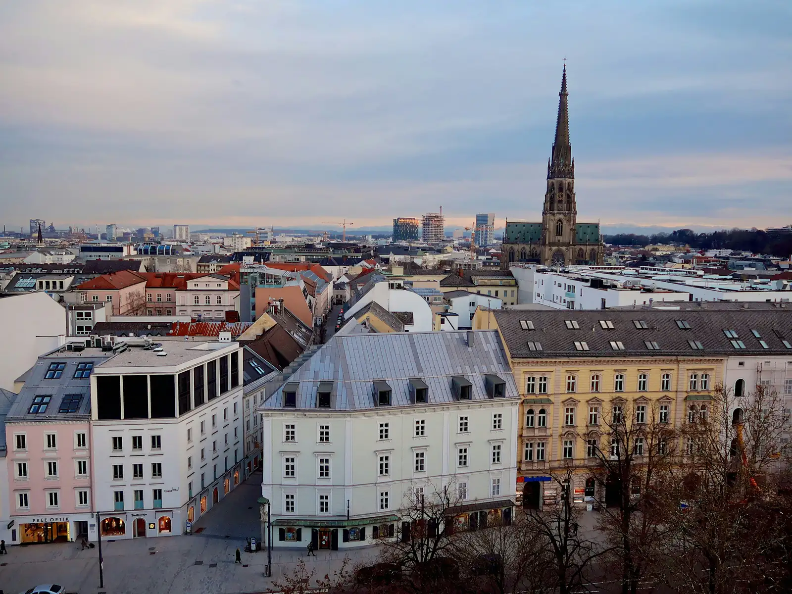 Blick über die Linzer Innenstadt zum Mariendom